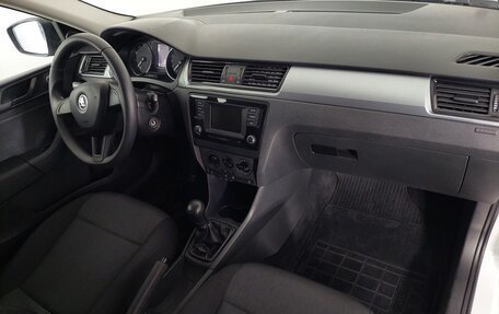 Skoda Rapid I, 2016 год, 800 000 рублей, 12 фотография