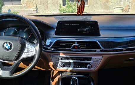 BMW 7 серия, 2018 год, 6 000 000 рублей, 6 фотография