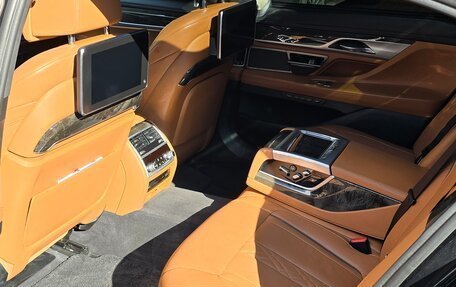 BMW 7 серия, 2018 год, 6 000 000 рублей, 7 фотография