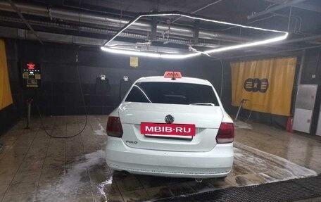 Volkswagen Polo VI (EU Market), 2017 год, 400 000 рублей, 2 фотография