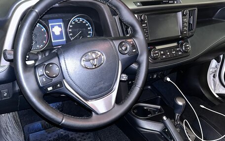 Toyota RAV4, 2018 год, 2 755 000 рублей, 5 фотография