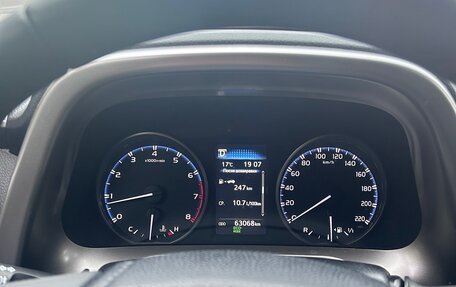 Toyota RAV4, 2018 год, 2 755 000 рублей, 10 фотография
