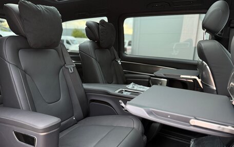 Mercedes-Benz V-Класс, 2025 год, 18 000 000 рублей, 15 фотография