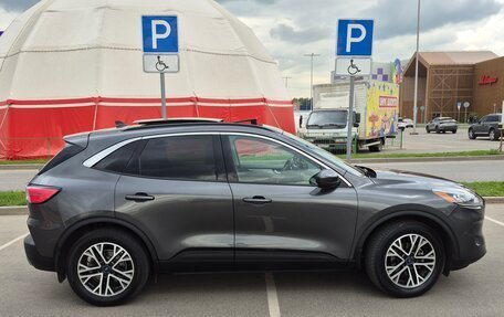 Ford Escape, 2020 год, 1 950 000 рублей, 3 фотография