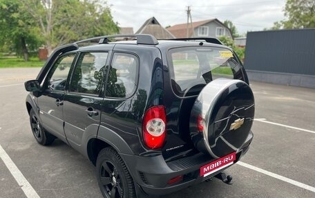 Chevrolet Niva I рестайлинг, 2015 год, 830 000 рублей, 6 фотография