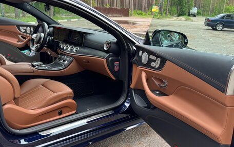 Mercedes-Benz E-Класс, 2018 год, 4 200 000 рублей, 23 фотография