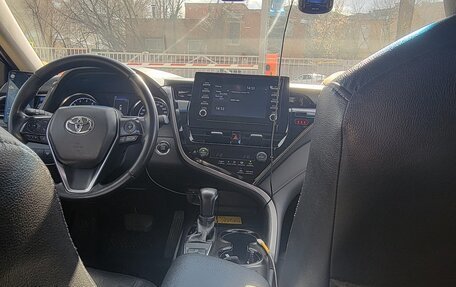 Toyota Camry, 2021 год, 2 100 000 рублей, 6 фотография