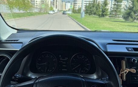 Toyota RAV4, 2018 год, 2 350 000 рублей, 9 фотография