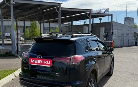 Toyota RAV4, 2018 год, 2 350 000 рублей, 4 фотография