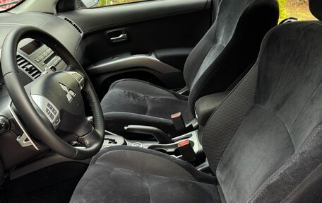 Mitsubishi Outlander III рестайлинг 3, 2010 год, 1 280 000 рублей, 7 фотография