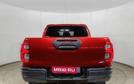 Toyota Hilux VIII, 2021 год, 5 181 000 рублей, 6 фотография