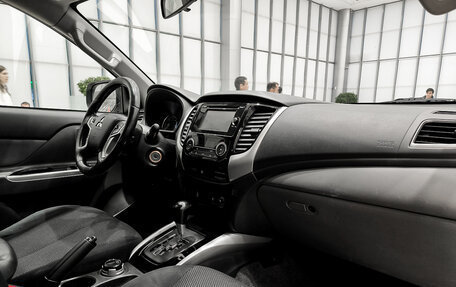 Mitsubishi L200 IV рестайлинг, 2017 год, 1 950 000 рублей, 15 фотография