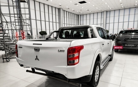 Mitsubishi L200 IV рестайлинг, 2017 год, 1 950 000 рублей, 9 фотография