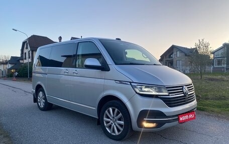 Volkswagen Caravelle T6 рестайлинг, 2021 год, 7 300 000 рублей, 1 фотография