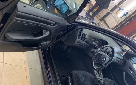 BMW 3 серия, 2004 год, 1 400 000 рублей, 5 фотография