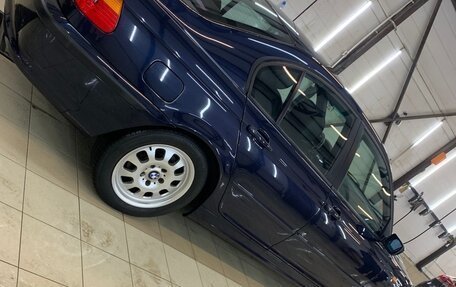 BMW 3 серия, 2004 год, 1 400 000 рублей, 4 фотография