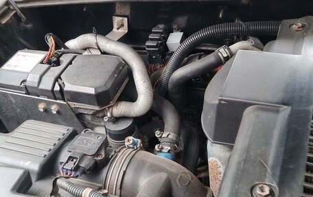 Toyota Land Cruiser Prado 120 рестайлинг, 2004 год, 2 000 000 рублей, 8 фотография
