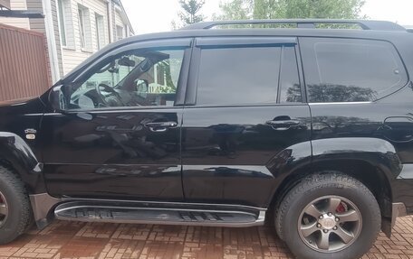 Toyota Land Cruiser Prado 120 рестайлинг, 2004 год, 2 000 000 рублей, 21 фотография