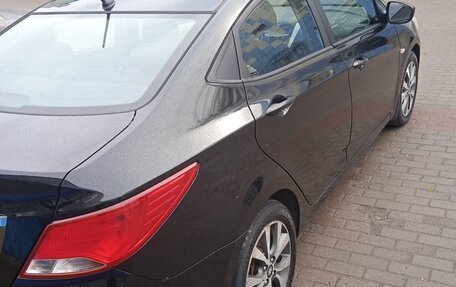Hyundai Solaris II рестайлинг, 2016 год, 880 000 рублей, 5 фотография