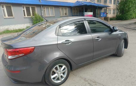 KIA Rio III рестайлинг, 2015 год, 1 050 000 рублей, 4 фотография