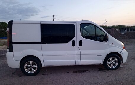 Renault Trafic, 2002 год, 850 000 рублей, 10 фотография