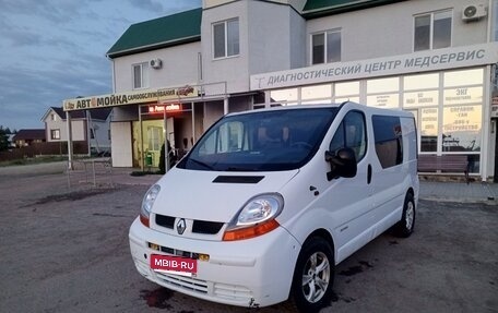Renault Trafic, 2002 год, 850 000 рублей, 4 фотография