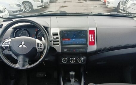 Mitsubishi Outlander III рестайлинг 3, 2010 год, 860 000 рублей, 7 фотография