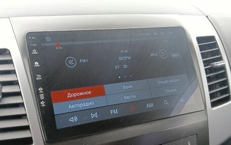 Mitsubishi Outlander III рестайлинг 3, 2010 год, 860 000 рублей, 10 фотография