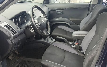 Mitsubishi Outlander III рестайлинг 3, 2010 год, 860 000 рублей, 16 фотография