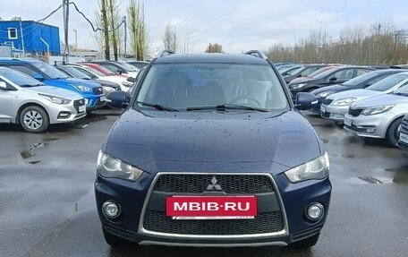 Mitsubishi Outlander III рестайлинг 3, 2010 год, 860 000 рублей, 2 фотография