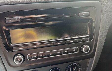 Skoda Rapid I, 2014 год, 988 000 рублей, 10 фотография