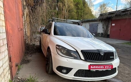 Skoda Octavia RS, 2010 год, 655 000 рублей, 2 фотография