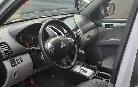 Mitsubishi Pajero Sport II рестайлинг, 2011 год, 1 830 000 рублей, 7 фотография