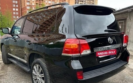 Toyota Land Cruiser 200, 2010 год, 2 900 000 рублей, 6 фотография