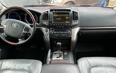 Toyota Land Cruiser 200, 2010 год, 2 900 000 рублей, 9 фотография