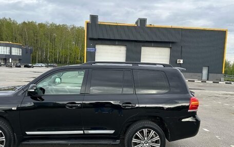 Toyota Land Cruiser 200, 2010 год, 2 900 000 рублей, 13 фотография