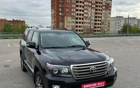 Toyota Land Cruiser 200, 2010 год, 2 900 000 рублей, 12 фотография