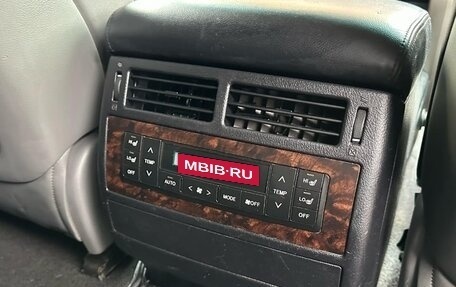 Toyota Land Cruiser 200, 2010 год, 2 900 000 рублей, 4 фотография