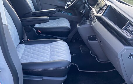 Volkswagen Caravelle T6 рестайлинг, 2021 год, 7 300 000 рублей, 8 фотография