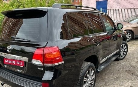 Toyota Land Cruiser 200, 2010 год, 2 900 000 рублей, 7 фотография