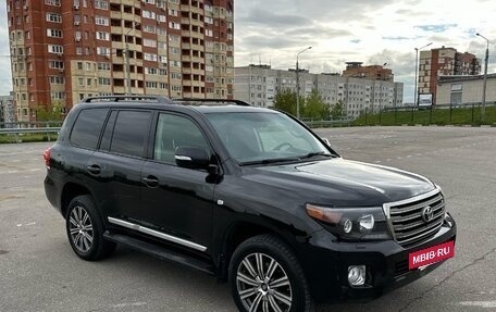 Toyota Land Cruiser 200, 2010 год, 2 900 000 рублей, 18 фотография