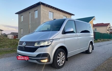 Volkswagen Caravelle T6 рестайлинг, 2021 год, 7 300 000 рублей, 3 фотография