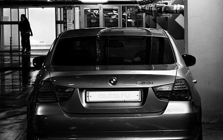 BMW 3 серия, 2010 год, 1 000 000 рублей, 2 фотография