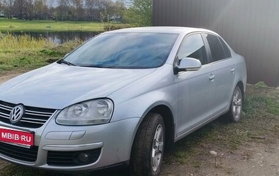 Volkswagen Jetta VI, 2010 год, 800 000 рублей, 1 фотография