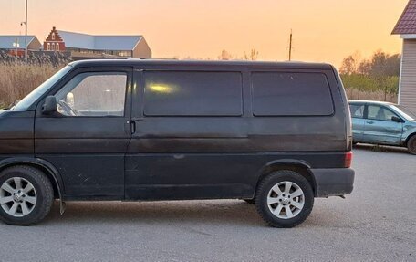 Volkswagen Transporter T4, 1994 год, 330 000 рублей, 2 фотография
