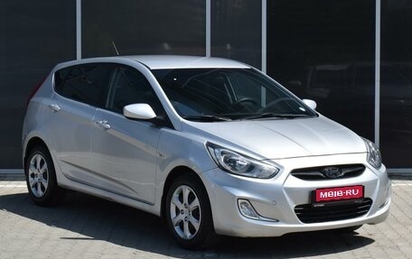 Hyundai Solaris II рестайлинг, 2012 год, 740 000 рублей, 1 фотография