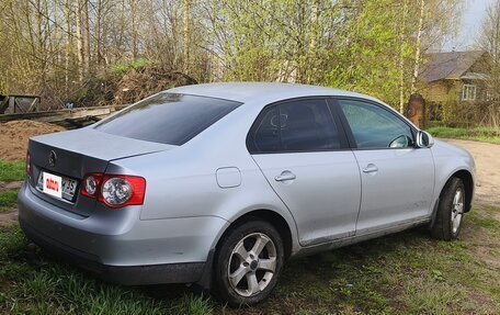 Volkswagen Jetta VI, 2010 год, 800 000 рублей, 3 фотография