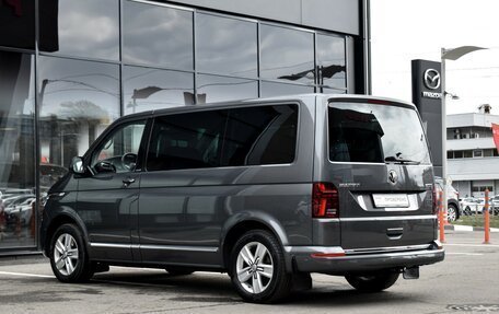 Volkswagen Multivan T6 рестайлинг, 2020 год, 5 290 000 рублей, 7 фотография