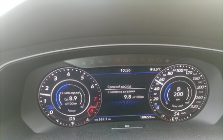 Volkswagen Tiguan II, 2018 год, 3 120 000 рублей, 14 фотография