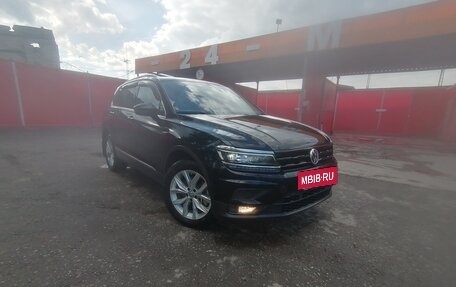 Volkswagen Tiguan II, 2018 год, 3 120 000 рублей, 4 фотография